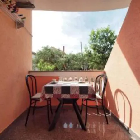 Stefani - One Bedroom With Sea View And Balcony A2 *
